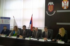 27. новембар 2015. Учесници трибине у Краљеву „Европа у мом граду: Шта могу да учиним за свој град у процесу приступања ЕУ“